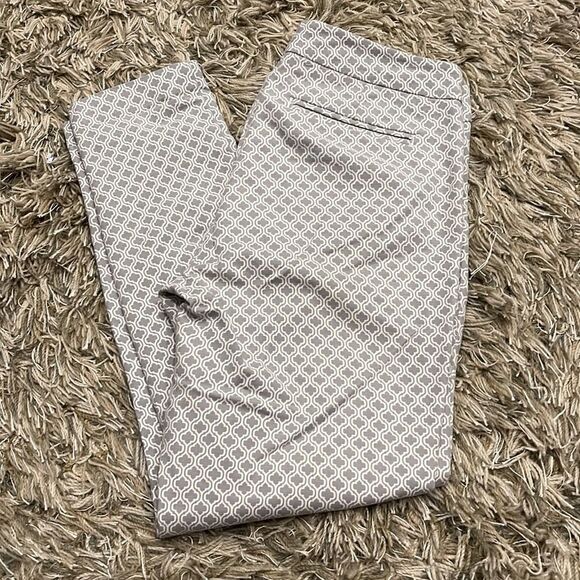 CROSBY Size 8 Pants. Gray and White Stretch - Picture 5 of 6